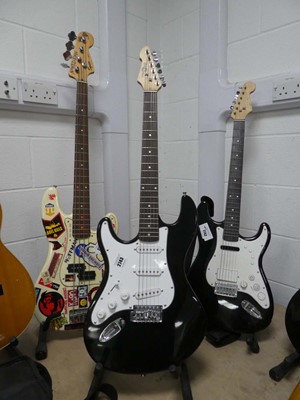 Lot 2743 - Gear4Music 6 string left handed electric guitar