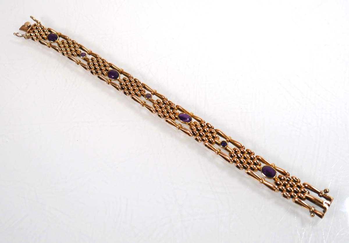 Lot 756 - An early 20th century 15ct yellow gold...