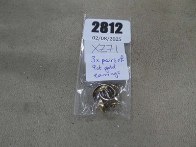Lot 2812 - 3 pairs of 9ct gold earrings