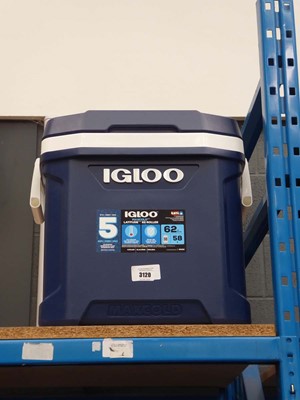 Lot 3120 - Igloo Max Cold Latitude 62 rolling cooler box