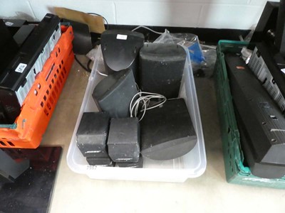 Lot 2962 - Box containing Yamaha speakers