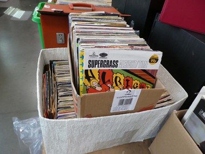 Lot 2878 - 2 boxes and vinyl single storage boxes of 7"...