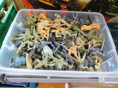 Lot 2889 - Collection of plastic military figures mainly WW2