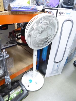Lot 3173 - Duux pedestal fan