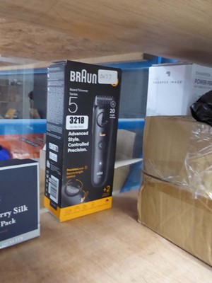 Lot 3218 - Braun Series 5 beard trimmer