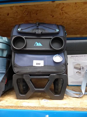 Lot 3247 - Titan Arctic zone roller cooler bag