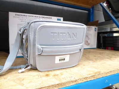 Lot 3248 - Titan Arctic zone cooler lunch pack