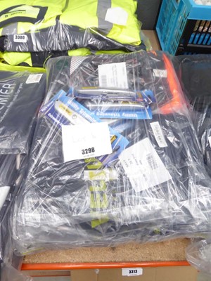 Lot 3298 - (8) Bag of utility knives, Veltuff workwear...