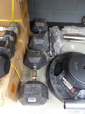 Lot 3338 - Pair of 30KG rubber hexagon dumbbells