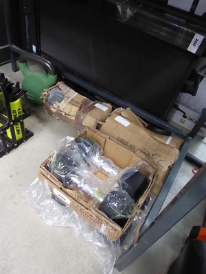Lot 3346 - Lot containing 25KG kettle bell, plus 15KG...