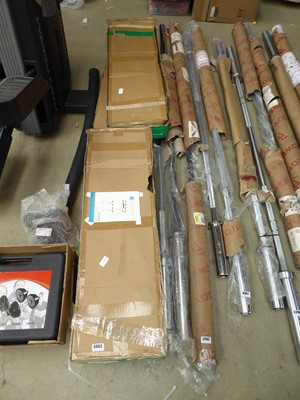 Lot 3353 - 4 boxes of pull up bars
