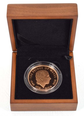 Lot A Royal Mint 2008 gold proof £5 coin...