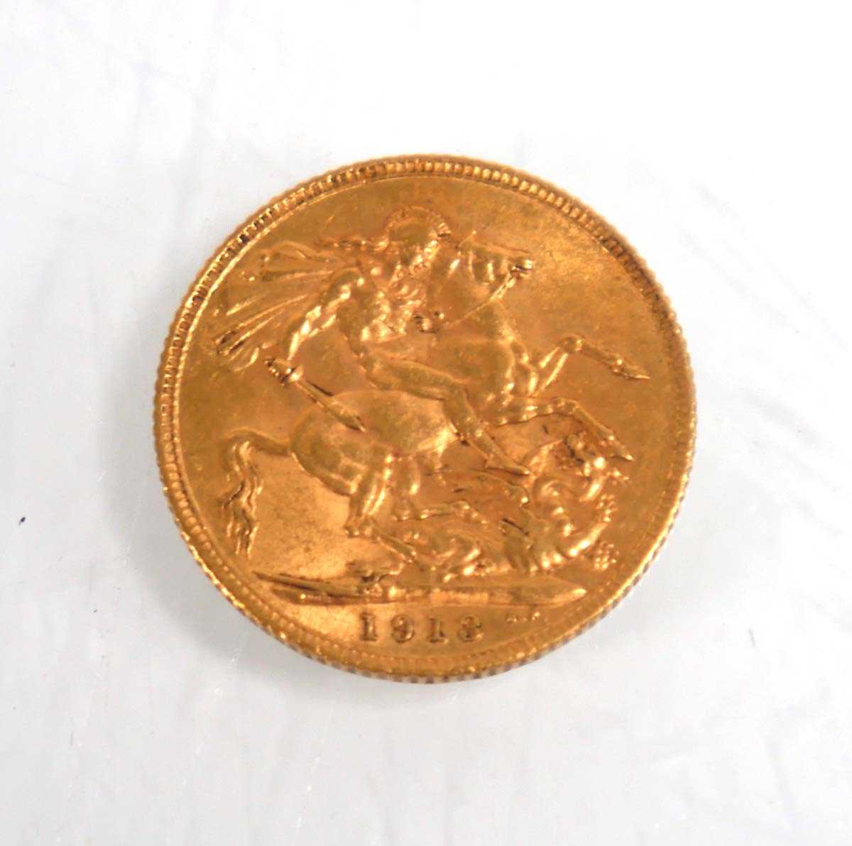 Lot 983 - A sovereign dated 1913