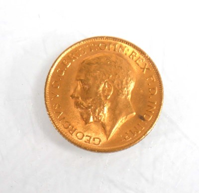 Lot 985 - A sovereign dated 1913