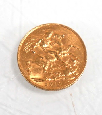 Lot 995 - An Edwardian sovereign dated 1910