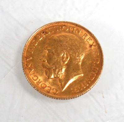 Lot 996 - A sovereign dated 1912