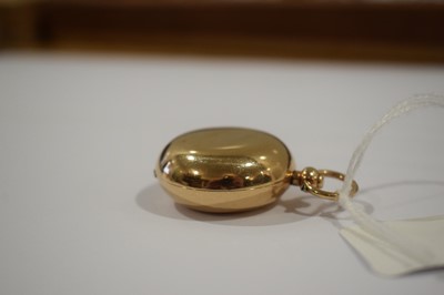Lot 1000 - An Edwardian 9ct yellow gold sovereign case,...