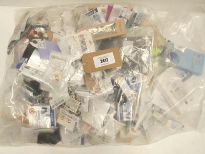 Lot 2417 - Bag containing loose costume and retail jewellery