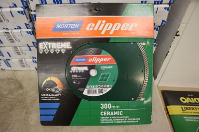 Lot 14 - Norton Clipper Extreme Ceramic Turbo cutting...