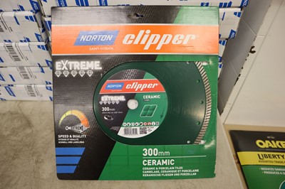 Lot 20 - Norton Clipper Extreme Ceramic Turbo cutting...