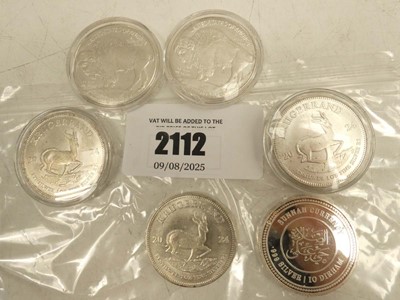 Lot 2112 - 2x silver US dollars, 3x 1oz silver Krugerrand'...