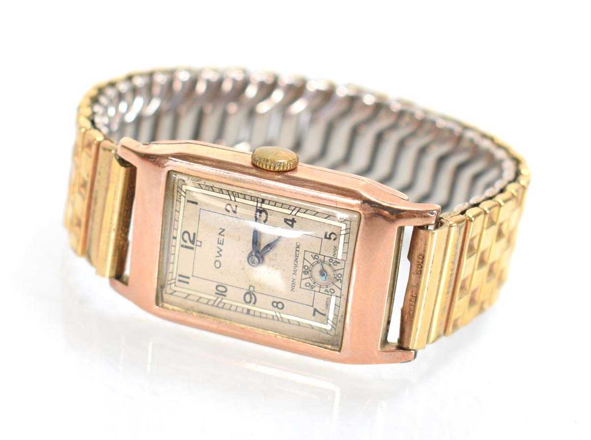 Lot 887 - A gentleman's 9ct yellow gold wristwatch by...