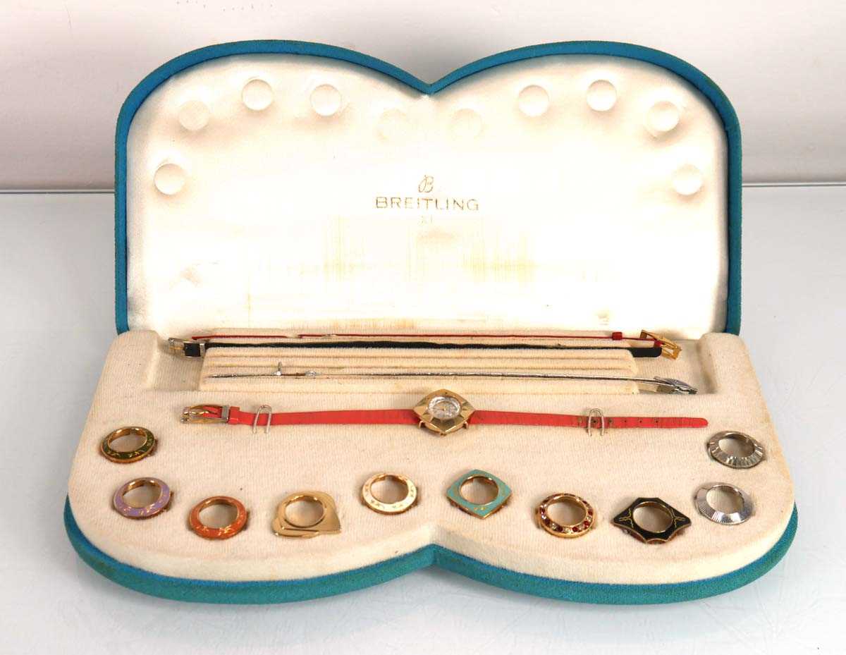 Lot 899 - A ladies Breitling manual wind cocktail...