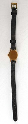 Lot 902 - A ladies 18ct yellow gold wristwatch by Zenith,...