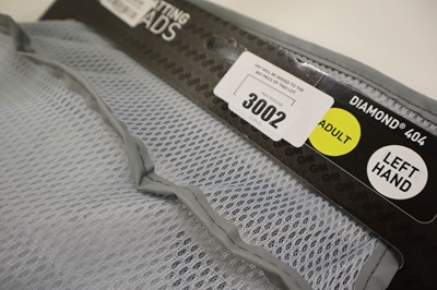 Lot GM Diamond 404 cricket batting pads, small...