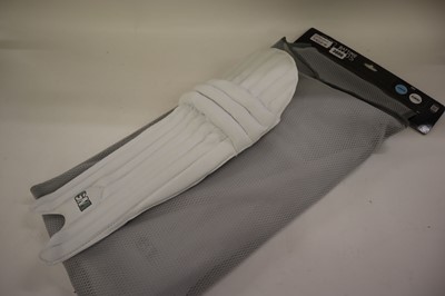 Lot GM 202 cricket batting pads, junior, ambi