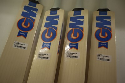 Lot 4x GM Sparq cricket bats, youth