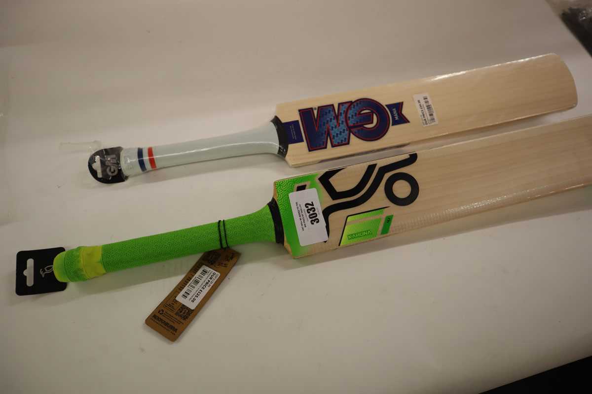 Lot 2x junior cricket bats; GM Manna size Striker,...