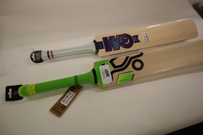 Lot 2x junior cricket bats; GM Manna size Striker,...
