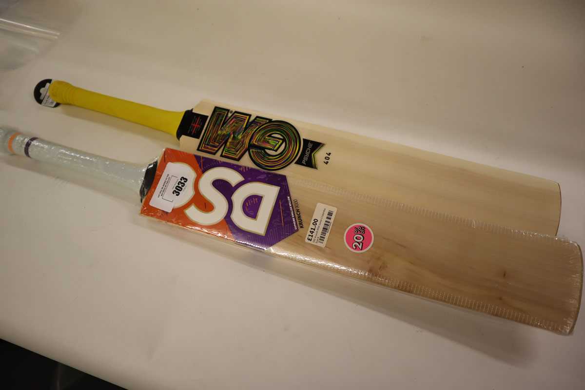 Lot 2x junior cricket bats; DSC Krunch 9000 size 6,...