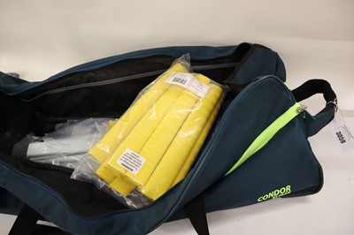 Lot DSC cricket bag containing approx. 50x cricket...