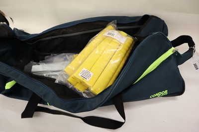 Lot DSC cricket bag containing approx. 50x cricket...