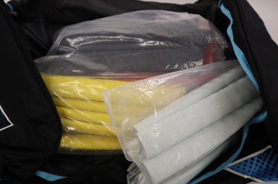 Lot GM cricket bag containing approx. 60x cricket...