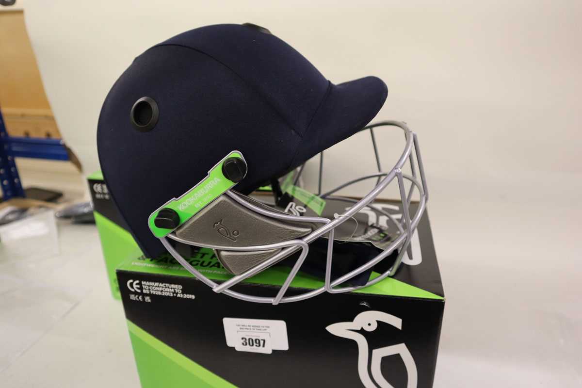 Lot Kookaburra PRO600F cricket helmet, navy,...