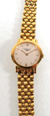 Lot 911 - A ladies 18ct yellow gold wristwatch by...