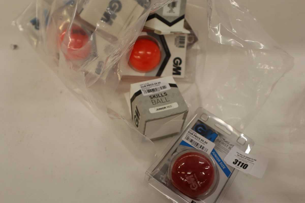 Lot Approx. 15x assorted GM cricket all weather...
