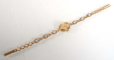 Lot 913 - A ladies 9ct yellow gold wristwatch by...