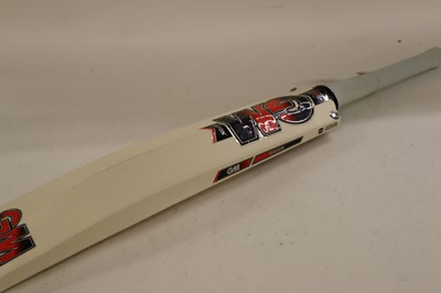 Lot GM Radon senior cricket bat, size SH