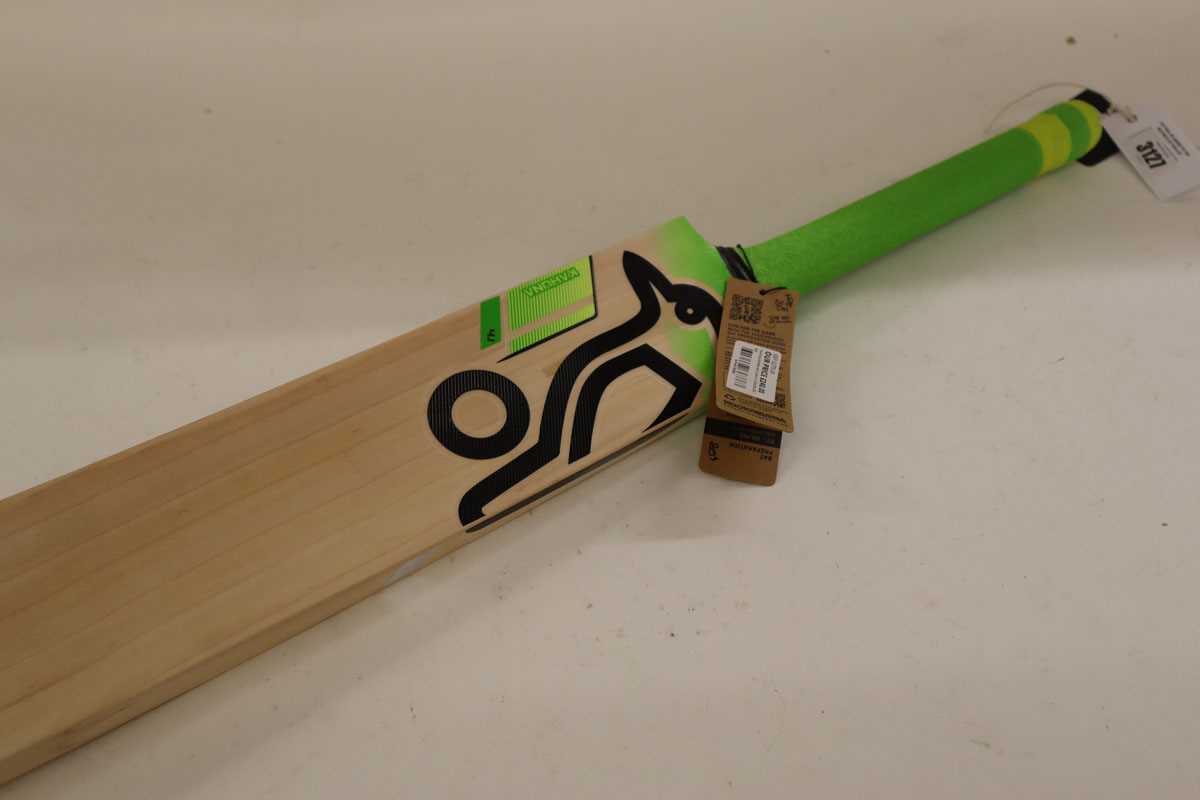 Lot Kookaburra Kahuna 4.1 senior cricket bat, size SH