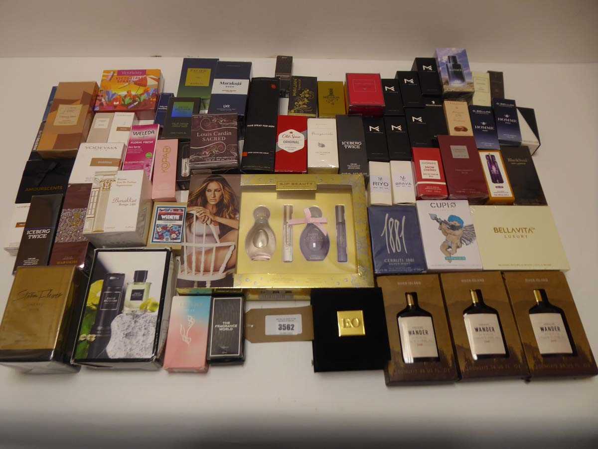 Lot Large selection of various perfumes