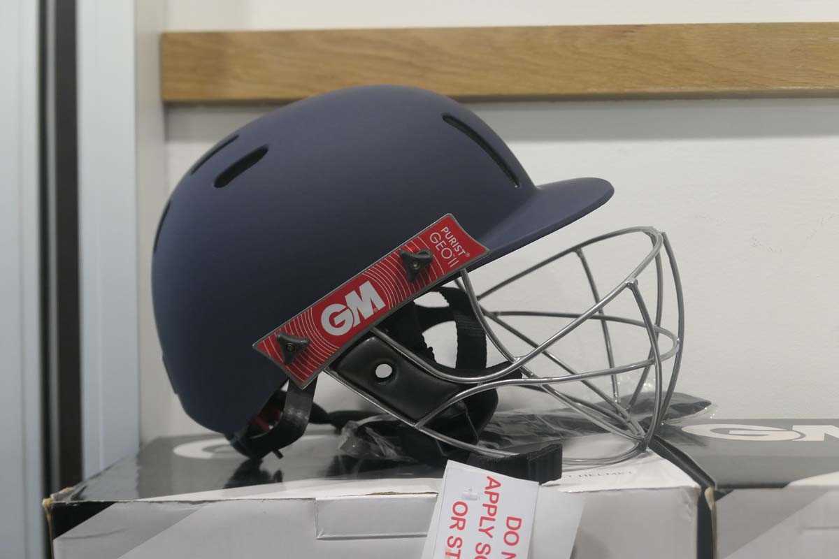 Lot GM Purist GEO II cricket helmet, navy, senior
