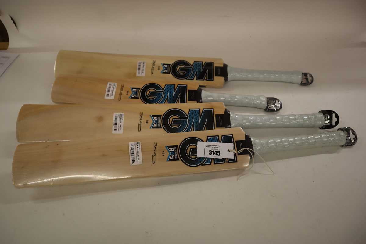 Lot 4x GM Diamond 101 cricket bats, 2x size 4, 1x...