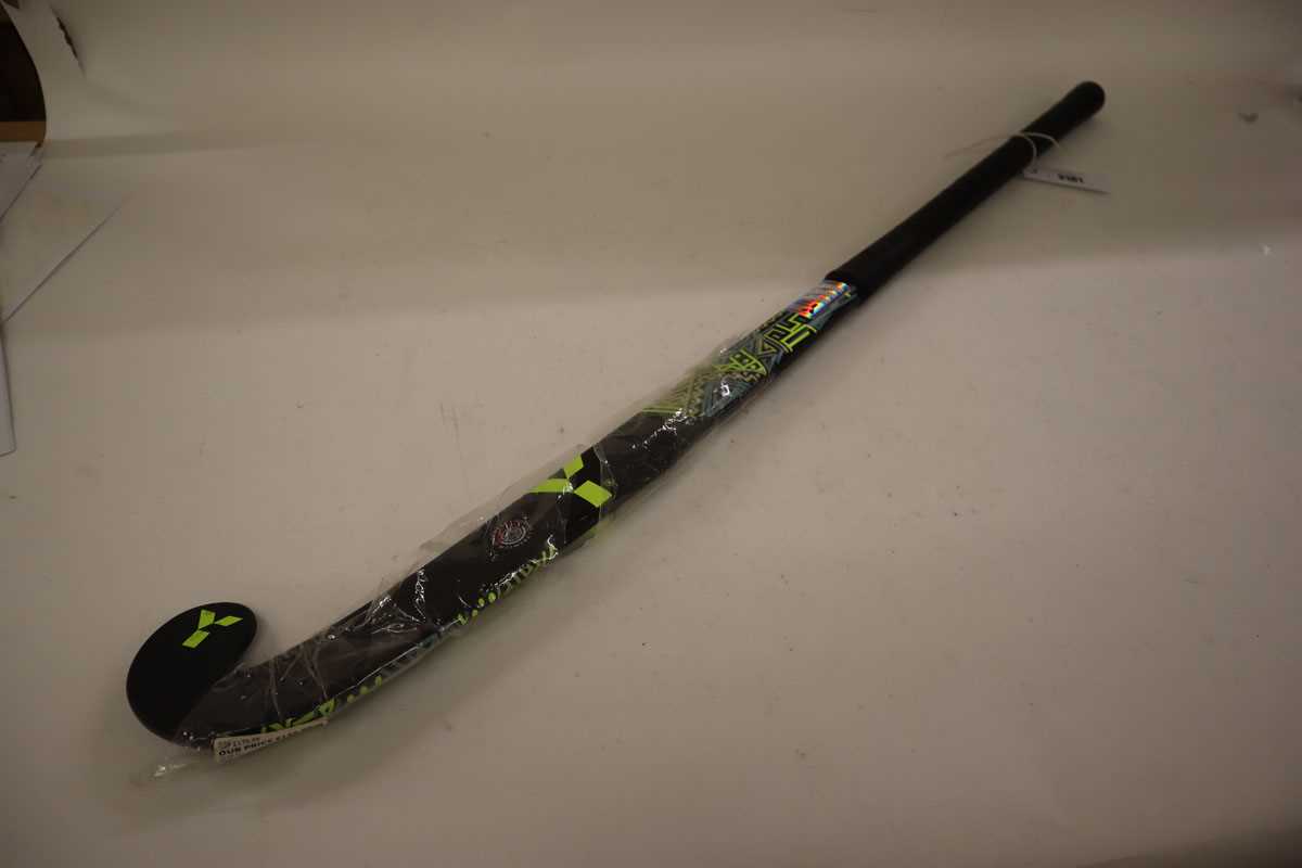 Lot Y1/LB70 37.5" hockey stick