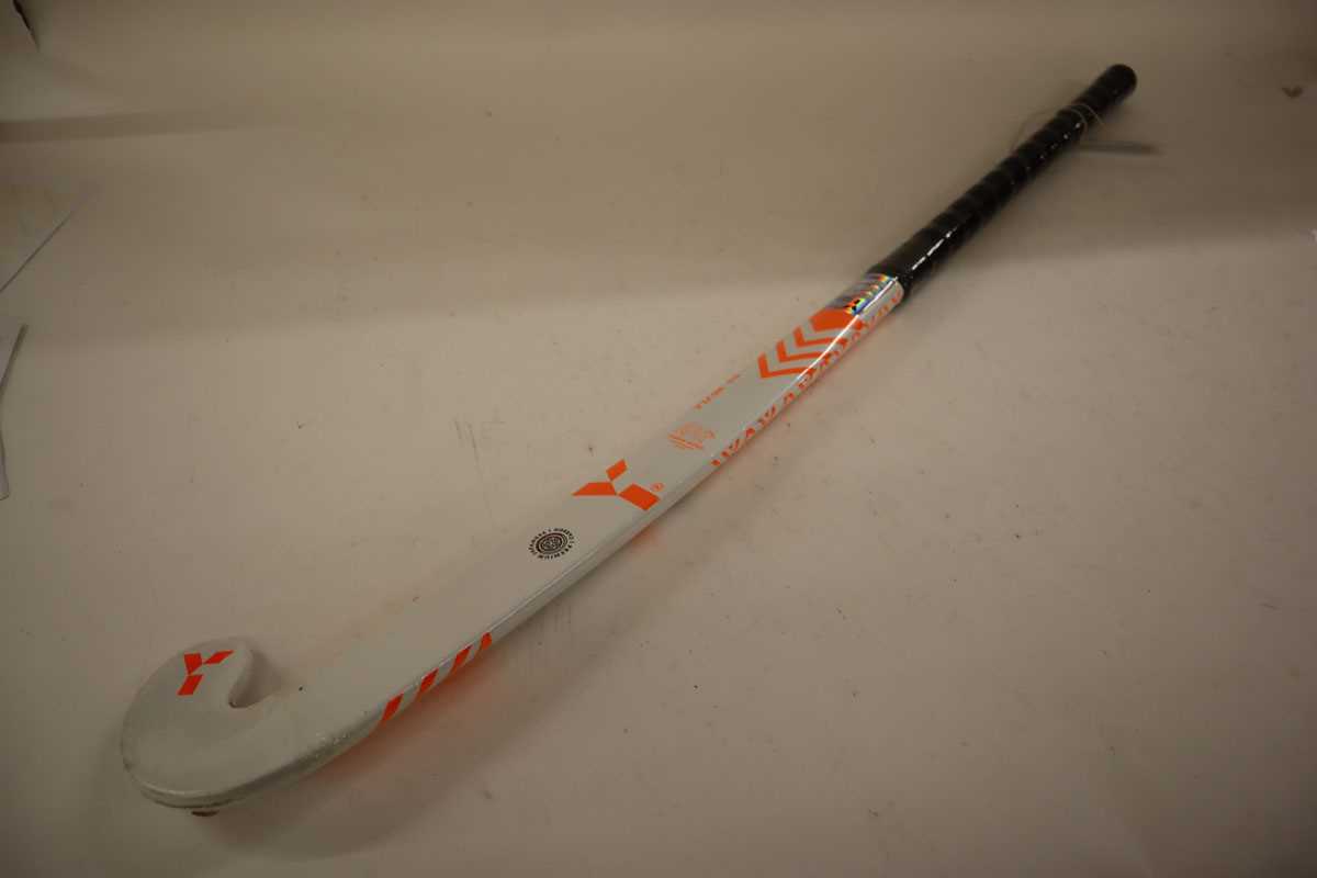 Lot Y1/GK F6 37.5" hockey stick
