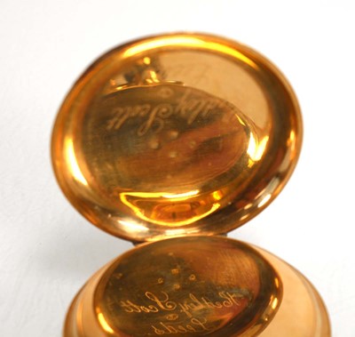 Lot 926 - An 18ct yellow gold open face centre seconds...