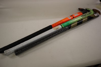 Lot 3x hockey sticks including; Y1/JF30, Mercian...